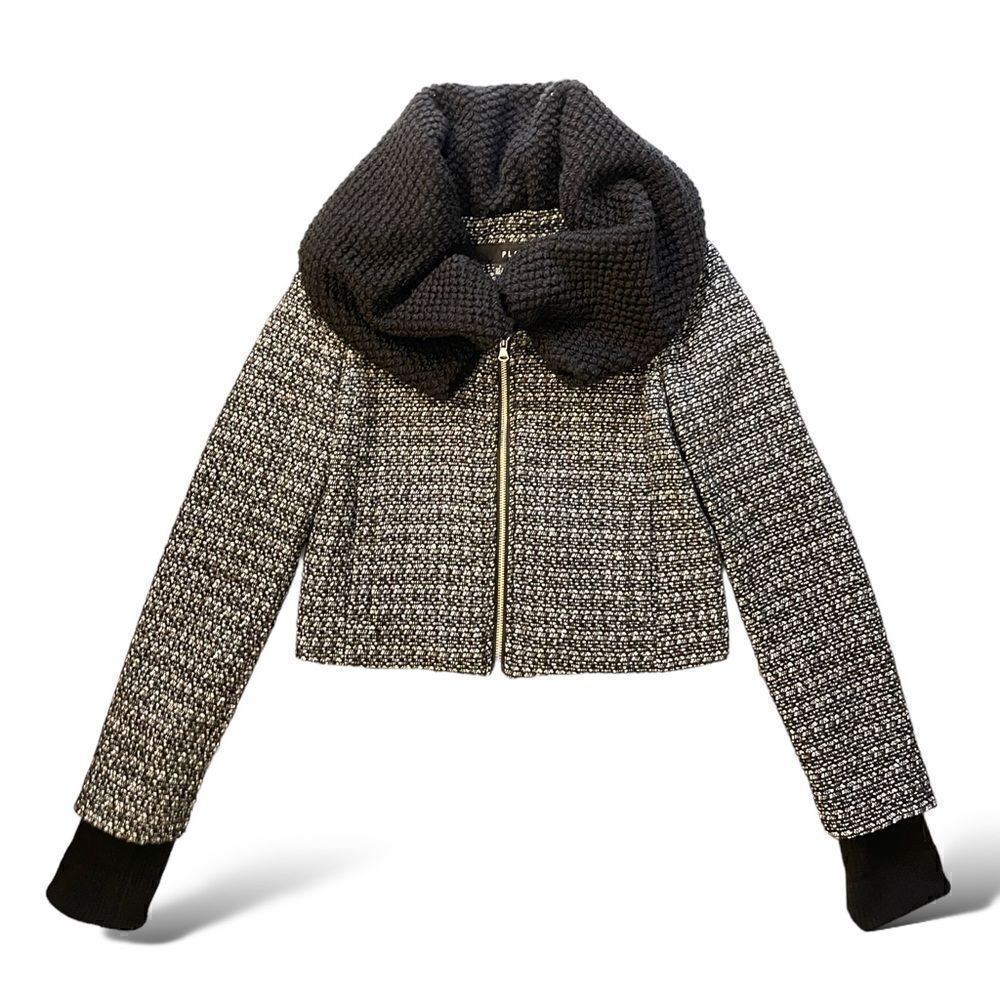 PLASTIC ISLAND Lambswool Blend Cropped Jacket & Emphasized Oversized Collar |S|